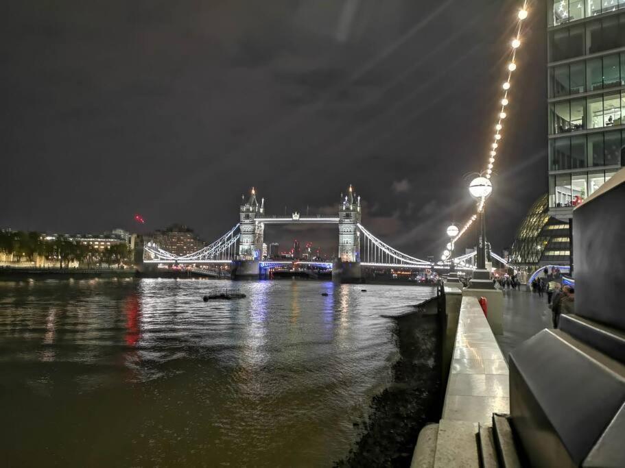 11 Borough Apartments - Bright & Spacious 2-Bed Near London Bridge ภายนอก รูปภาพ