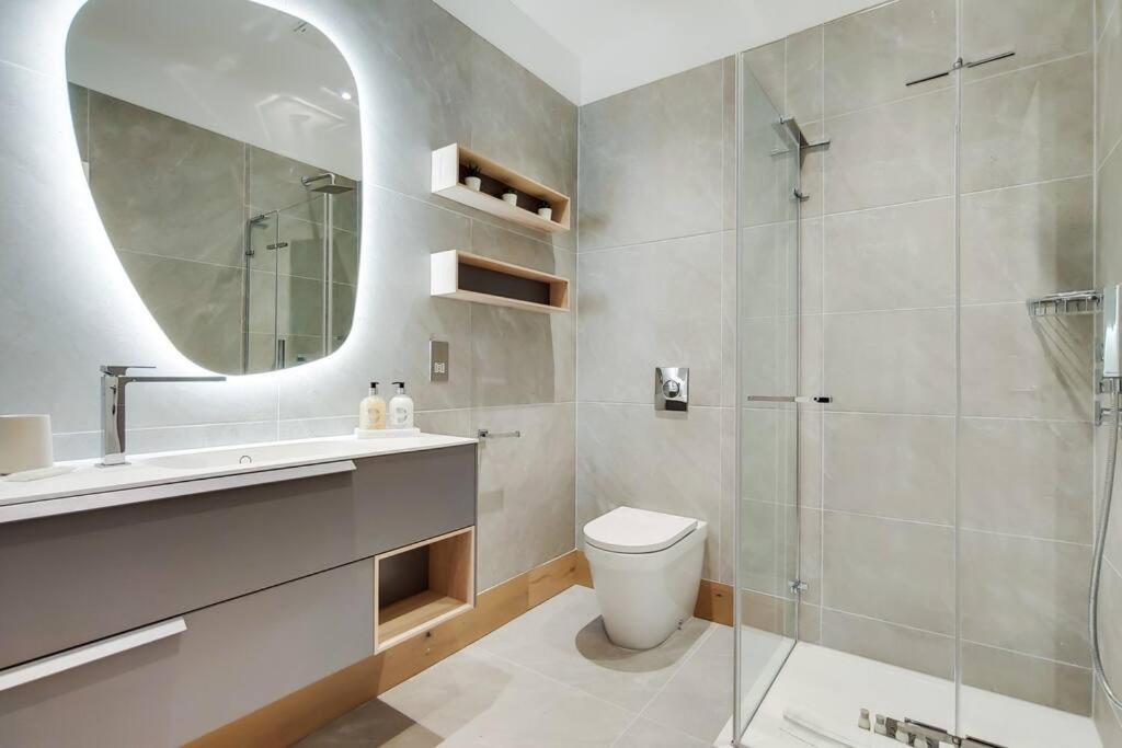 11 Borough Apartments - Bright & Spacious 2-Bed Near London Bridge ภายนอก รูปภาพ