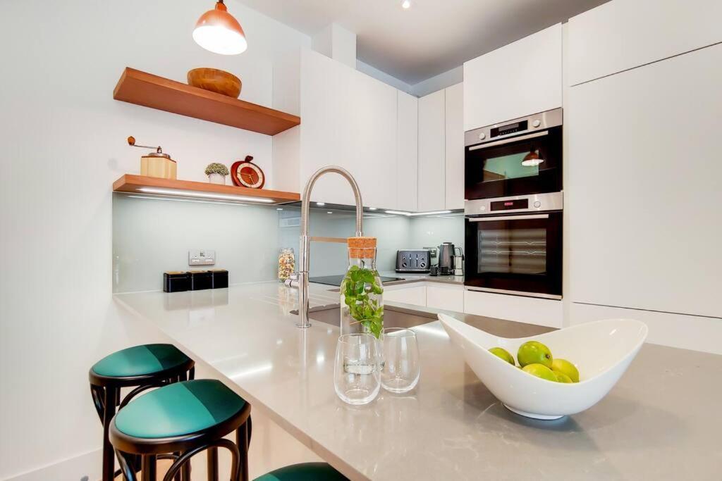 11 Borough Apartments - Bright & Spacious 2-Bed Near London Bridge ภายนอก รูปภาพ